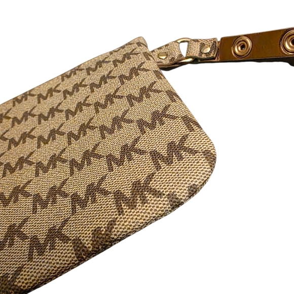 Michael Kors Beige Monogram Belt Bag - Picture 8 of 13